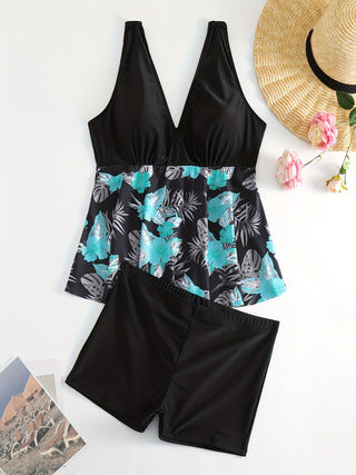 Dame tankini-sæt med blomstrede top og komfortable bad shorts skovae