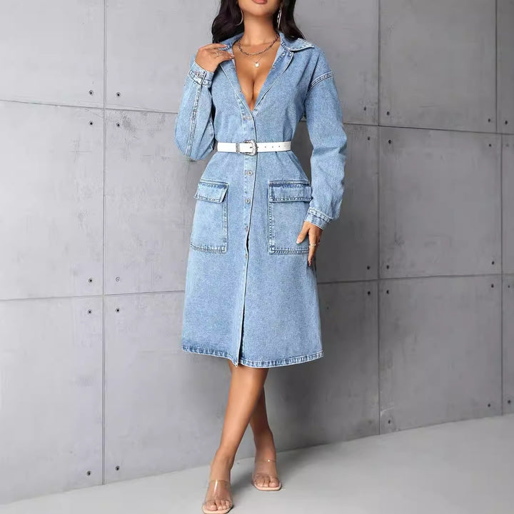 Kvinders denimjakke i lang eksponering vintage stil med praktiske lommer og knaplukning Stilla