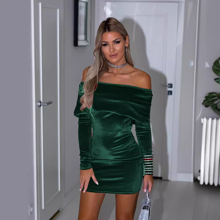 Dame off-shoulder cocktailkjole med elegant rynkeeffekt Stilla