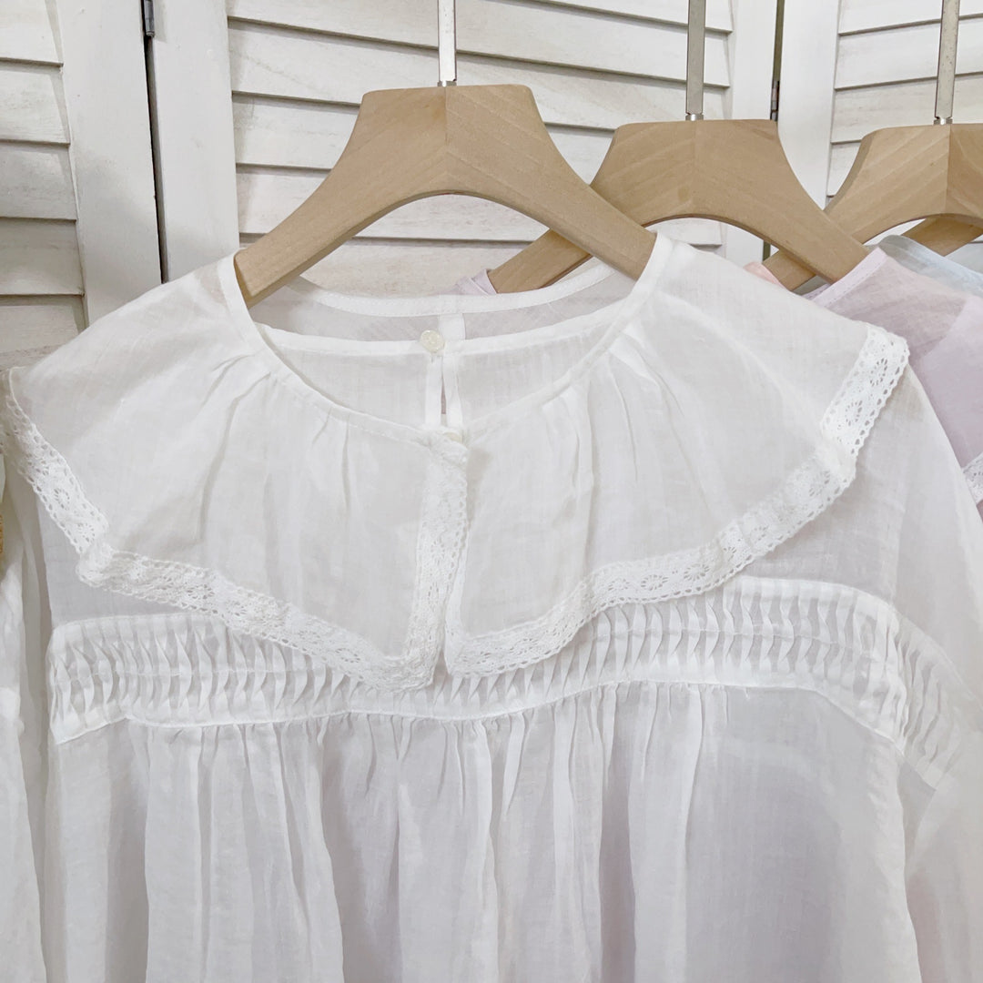 Femme Knapstribe Bluse med sarte Krave Stilla