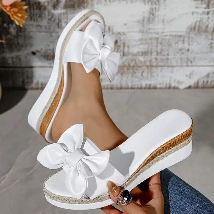 Dame Wedge-sandaler med elegant sløjfedekoration og blød indersål Stilla
