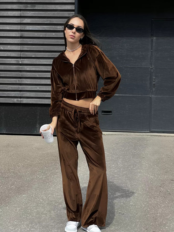 Kvinders velour tracksuit med høj talje og cropped jakke Skovae