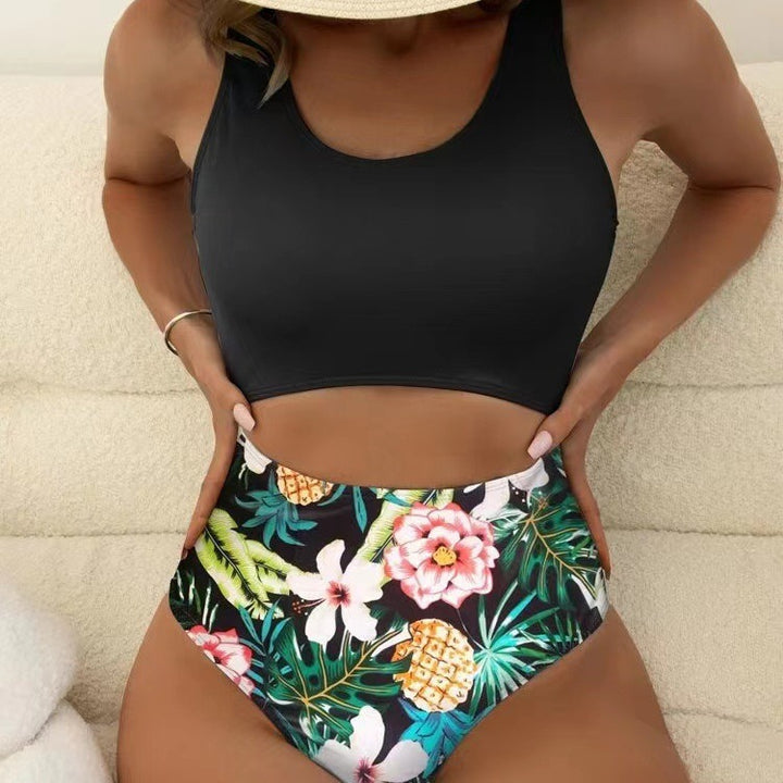 Dame Én-delt Badedragt med trendy Crop-Top og floralt Design Stilla