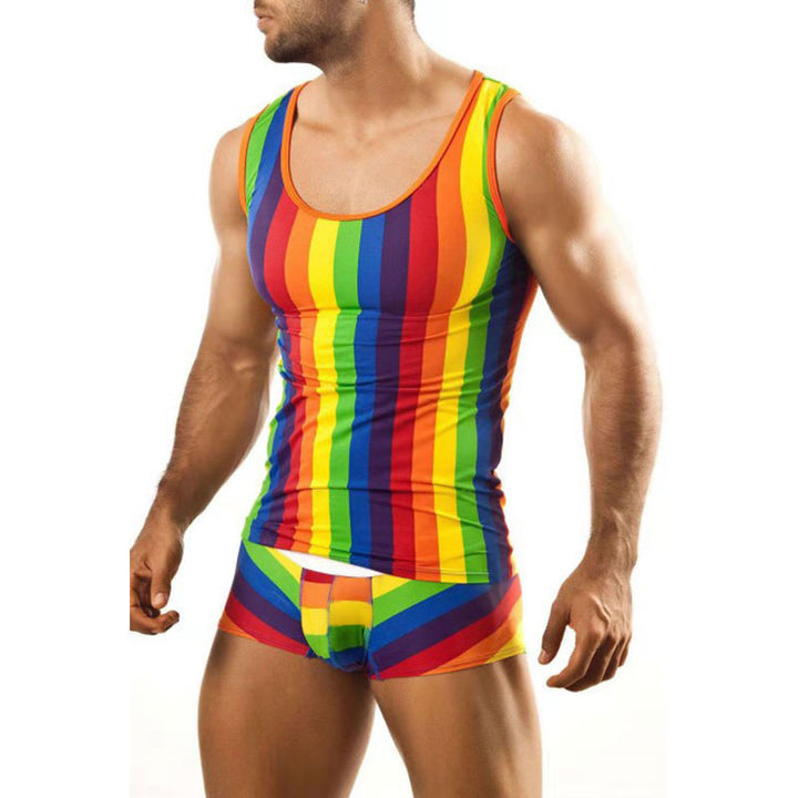Herren nan et tæt saet af undertøj med tanktop og formende boxerbrief lavet af strækjersey Skovae