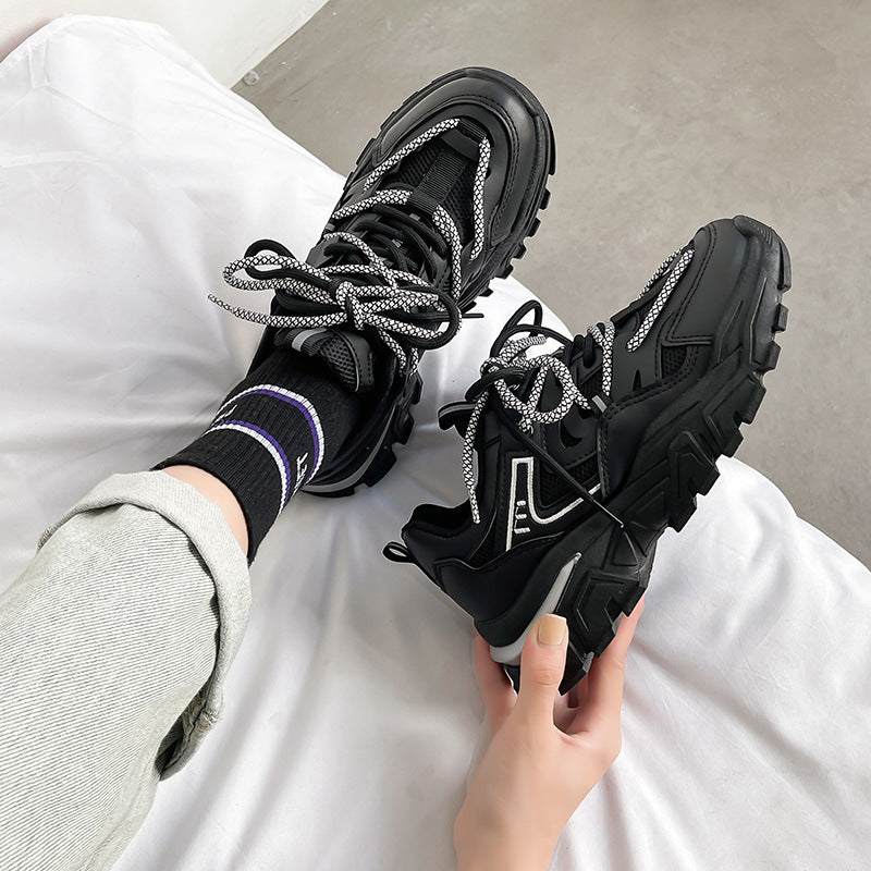 Dame Sporty Sneakers med skridsikker profilsåler og reflekterende accenter Stilla