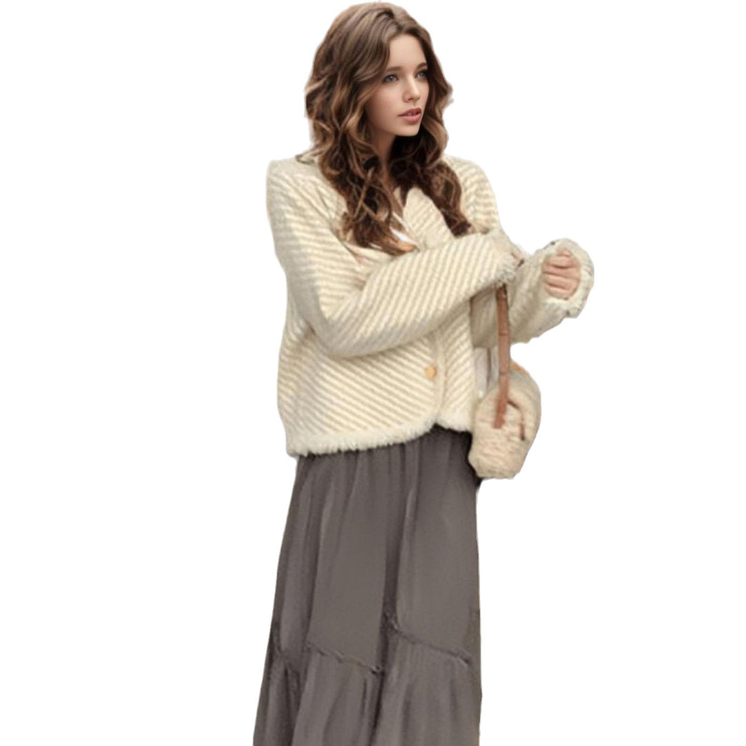 Kvindernes cardigan med dekorative knapdetaljer og frynsedesign Stilla