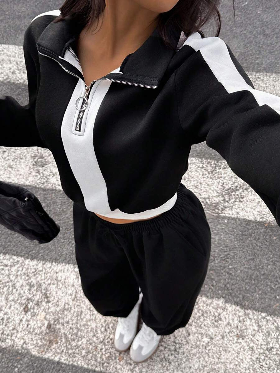 Kvinders sporty loungewear sæt med halvvide og elegante kontraststriber Skovae