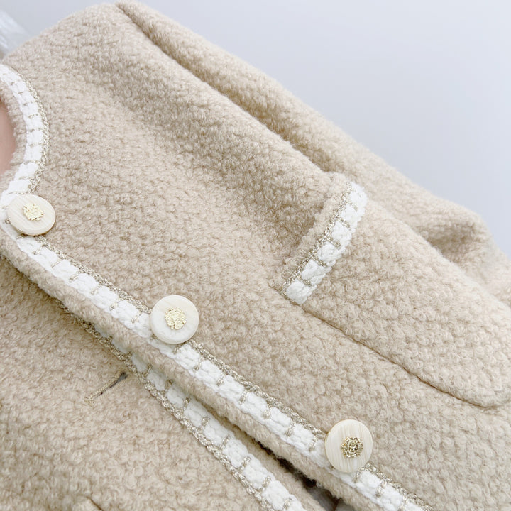 Dame Struktureret Bouclé-Jakke med elegante knapdetaljer og praktiske lommer Stilla