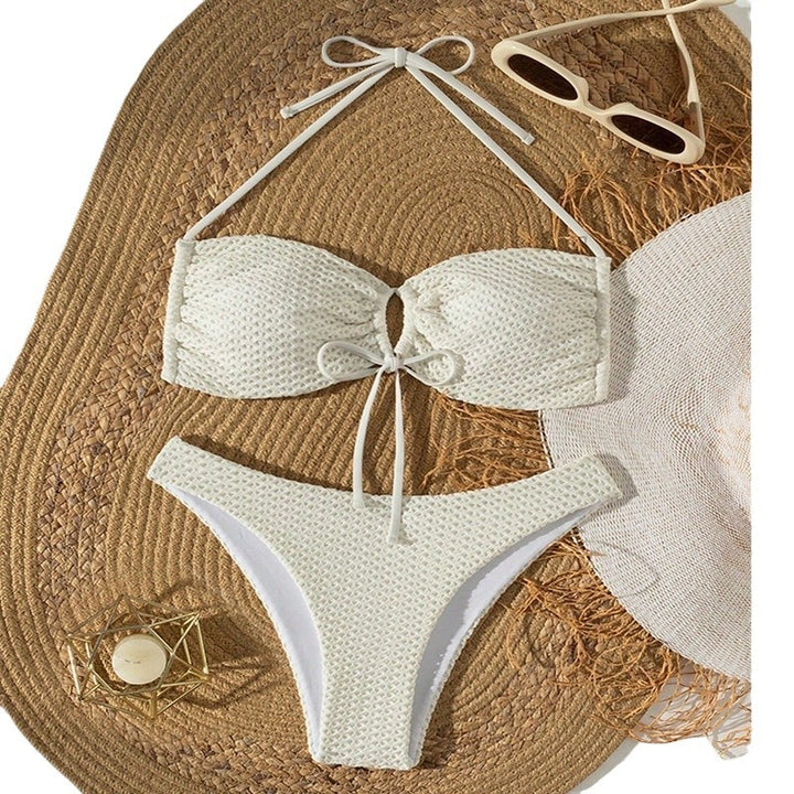 Dame triangel-bikini med justerbar snor og struktureret overmateriale Skovae