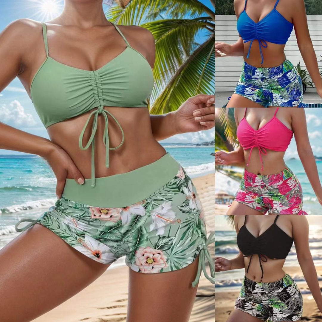Dame bikini sæt med rynket dekoreret top og moderne shorts Skovae
