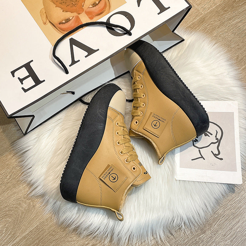 Dame Høje Sneakers med moderne Plateau og robust Sålprofil Stilla