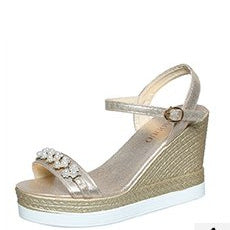 Dame Wedge-sandaler med elegante glimmer accenter og justerbar rem Stilla