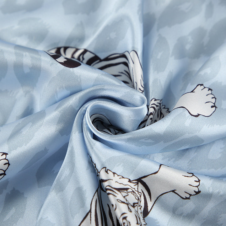 Dame Satin-Pyjama-Sæt med dyreprint og elegante detaljer Stilla