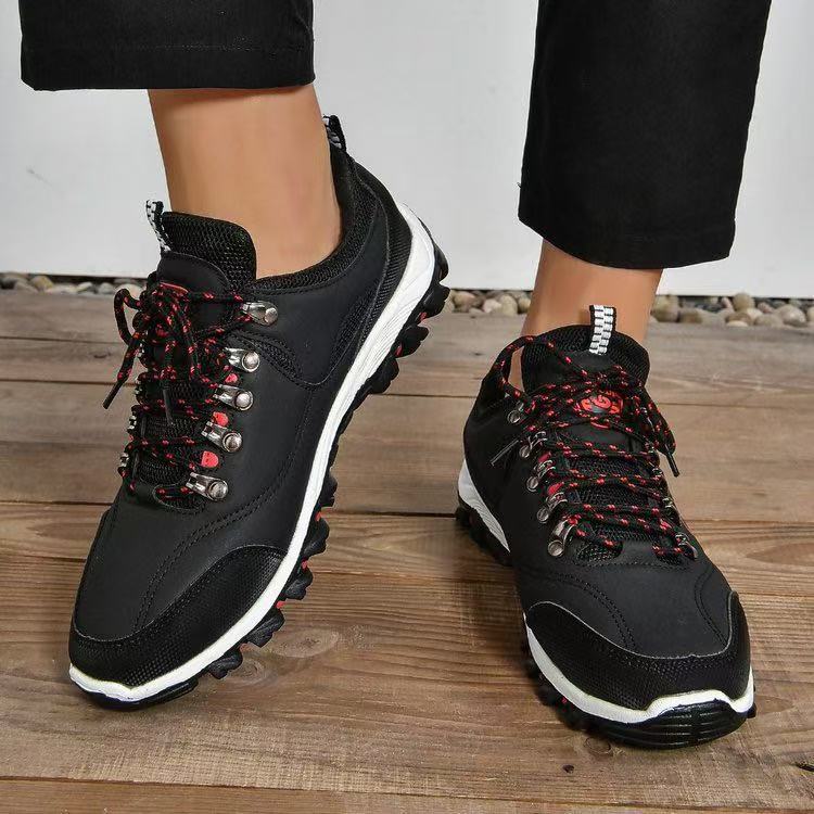 Dame Sporty Trail Sneakers med skridsikker sål og åndbart overmateriale Stilla