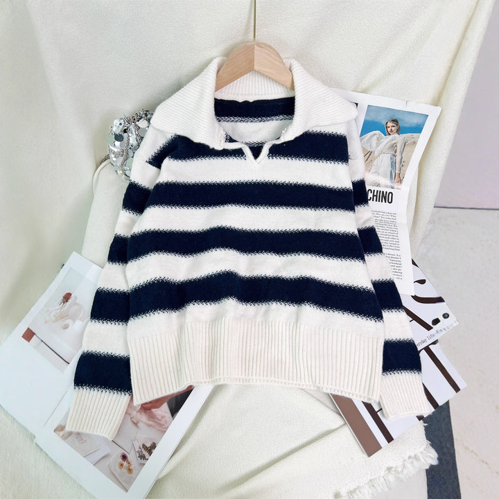 Kvinders stribede sweater med moderne polo-krave og elastisk talje Stilla