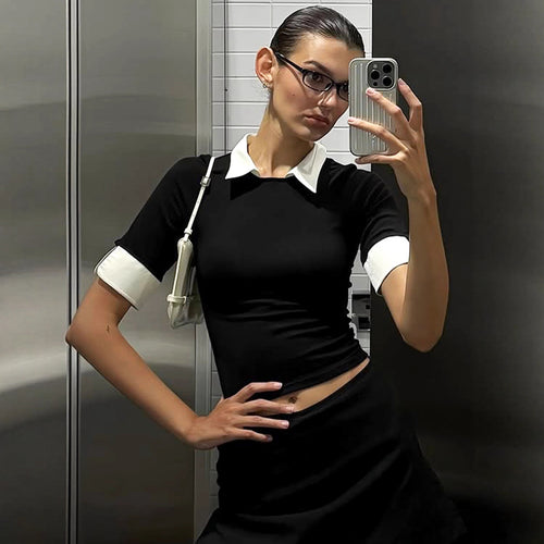 Damen cropped T-Shirt mit elegantem Kragen und Halblangen Ärmeln Skovae