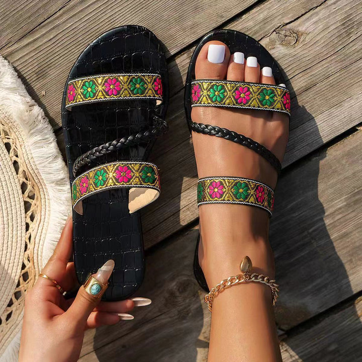 Dame sandaler med kunstnerisk broderi og flettede stropper Stilla
