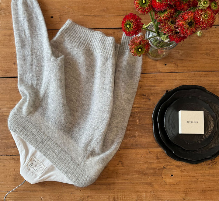 Dame afslappet sweater med off-shoulder design og blød materialeblanding Stilla