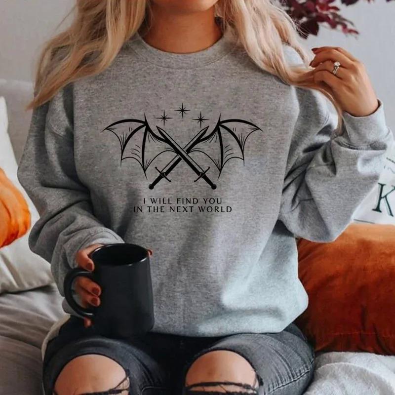 Kvinders sweatshirt med kunstnerisk grafisk design og inspirerende bogstaver Stilla