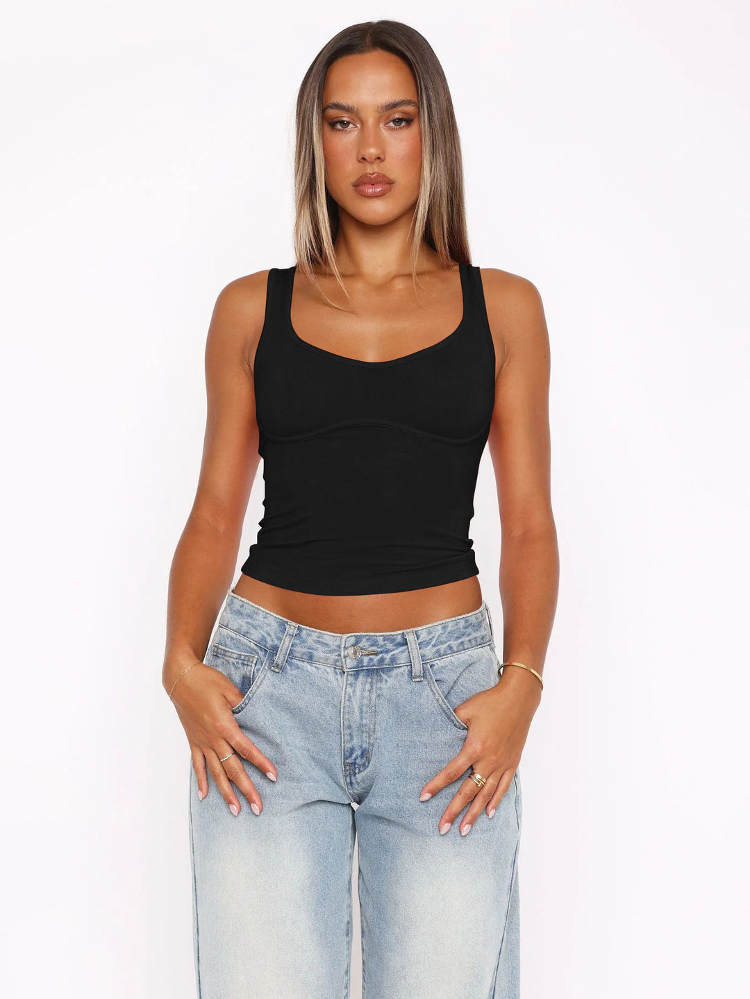 Dame crop-top med brede stropper og integreret bustier Stilla