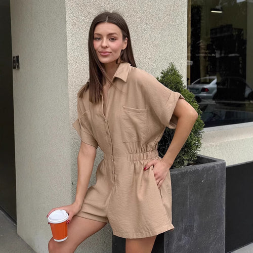 Dame kort overall med klassisk krave og praktisk lomme design Stilla