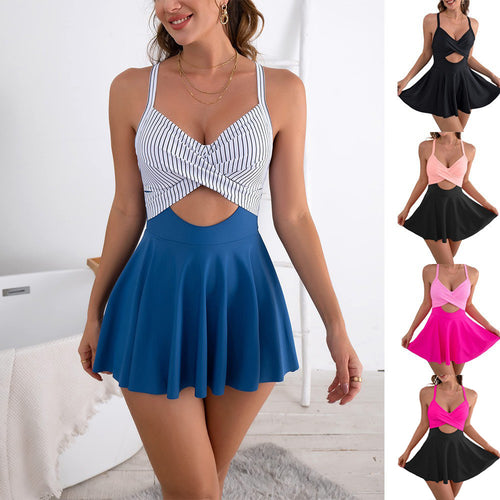 Dame Én-delt Badedragt med Indpakningsskørt og trendy Cut-Out Skovae