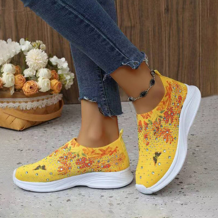 Dame Elastiske Slip-On Sneakers med floralt Strassdesign og dæmpende sål Stilla