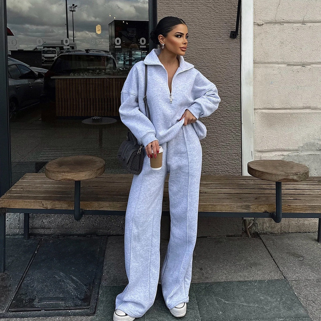 Dame behagelig Fleece-Athleisure-dragt med ståkrave og lynlås Stilla