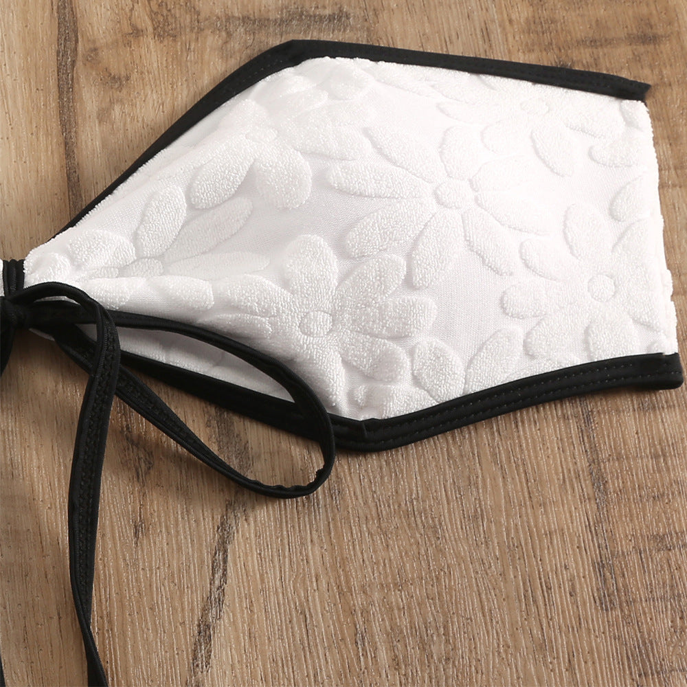Dame bikini-sæt med blomsterstrukturdesign og komfortabelt bandeau-top Stilla