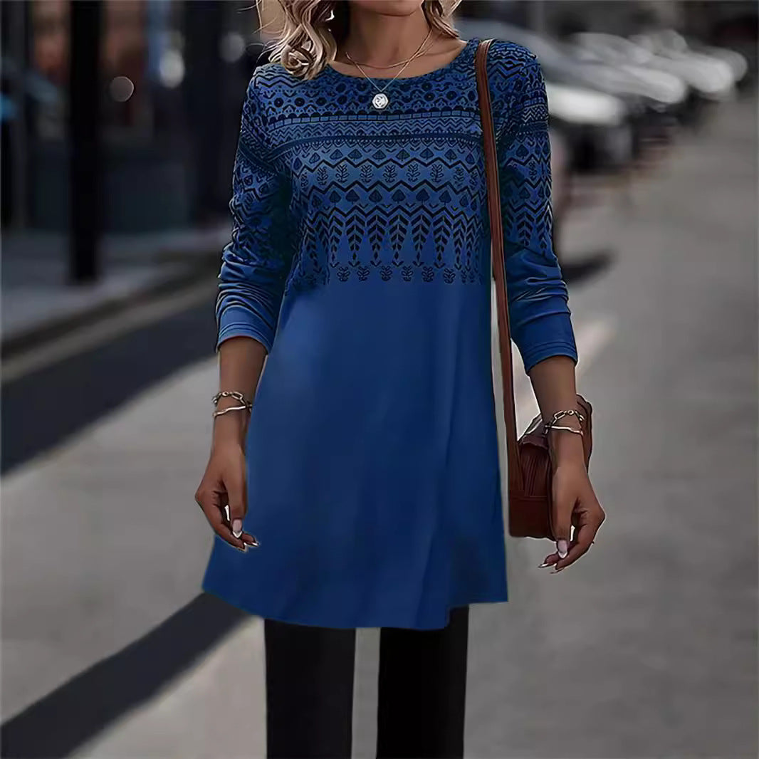 Dame broderet top i afslappet design med rund halsudskæring og lange ærmer Stiila
