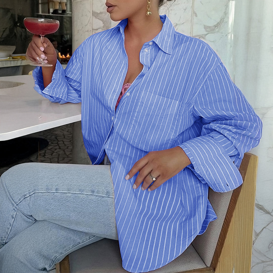 Dame oversized skjorte med fine striber og afslappet snit Stilla