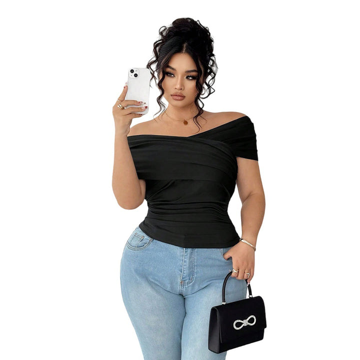 Dame elegant viklet top med off-shoulder design og raffineret drapering Stilla