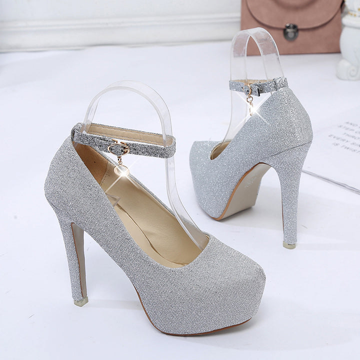 Dame pumps med elegant ankelrem fra Stilla