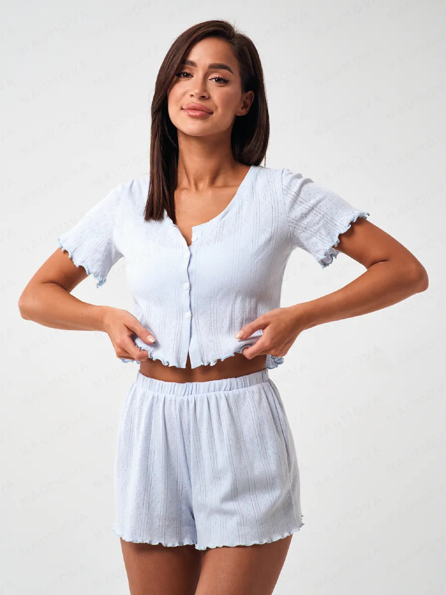 Dame fritids-pyjamasæt med sarte ruffles detaljer og knapliste Stilla