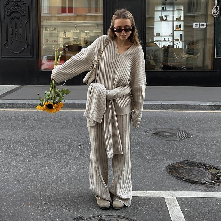 Kvinders strikdragt med en løs pasform og elegant design Stilla