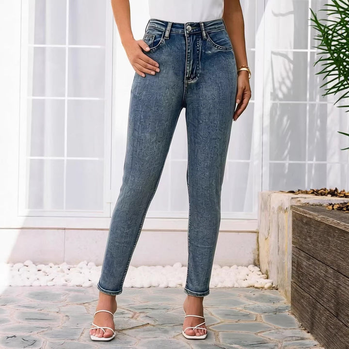Damer Slim-Fit Jeans med moderne Used-effekt og høj talje Skovae