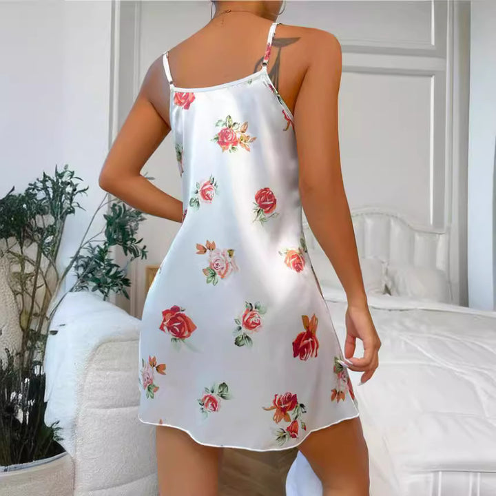 Dame Satin-nattkjole med blomstret design og spaghetti stropper Skovae