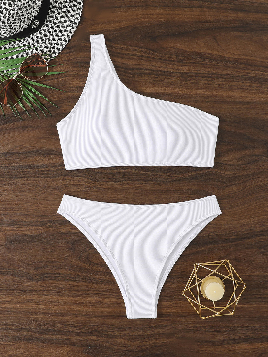 Dame Triangel-Bikini med asymmetrisk snit og raffineret ribdesign Skovae