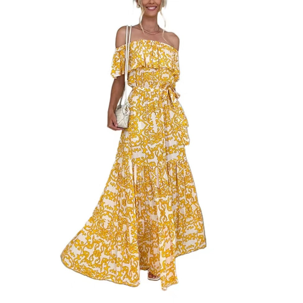 Dame maxikjole med off-shoulder design og blomster mønster detaljer Stilla