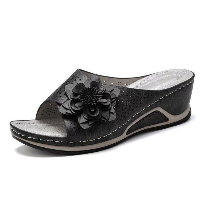 Dame wedge-sandaler med blomsterapplikation og åndbar sål Stilla