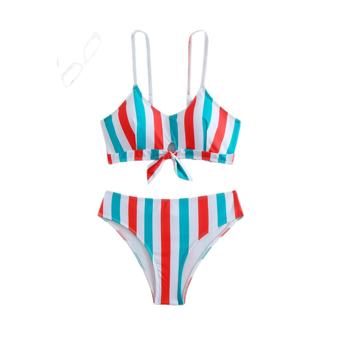 Damer Bikini-sæt med moderigtigt knude-front design og farverigt stribemønster Stilla