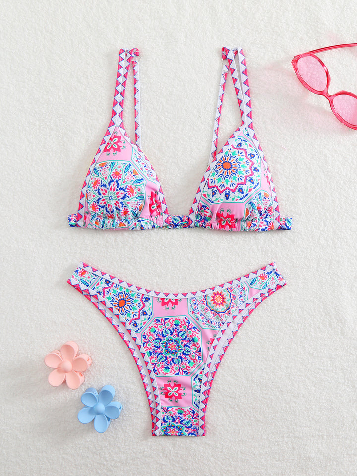 Dame Triangel-Bikini-Sæt med raffinerede flæser og elegant design Stilla