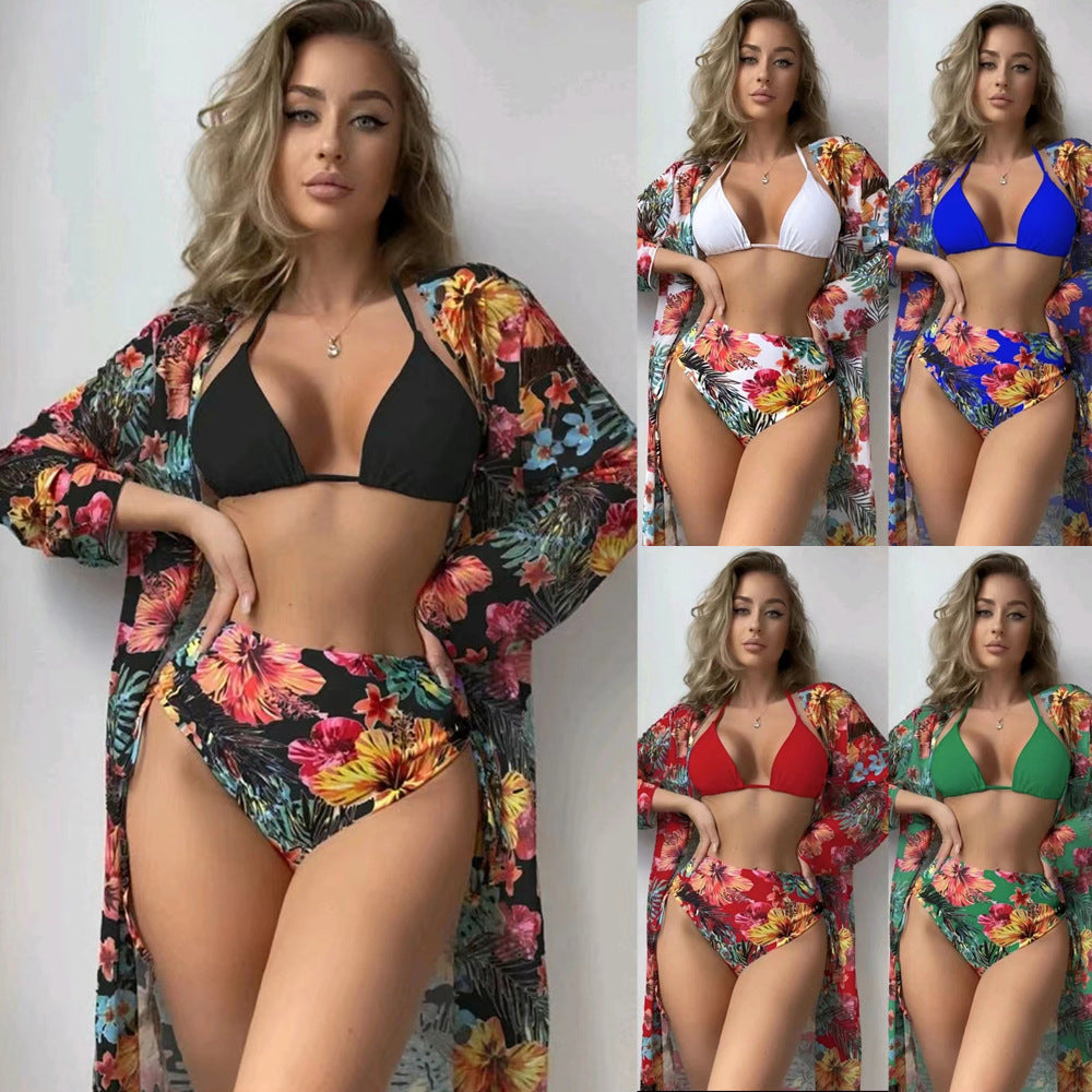 Dame bikini-sæt med højt skåret bukseområde og trendy overdel Stilla