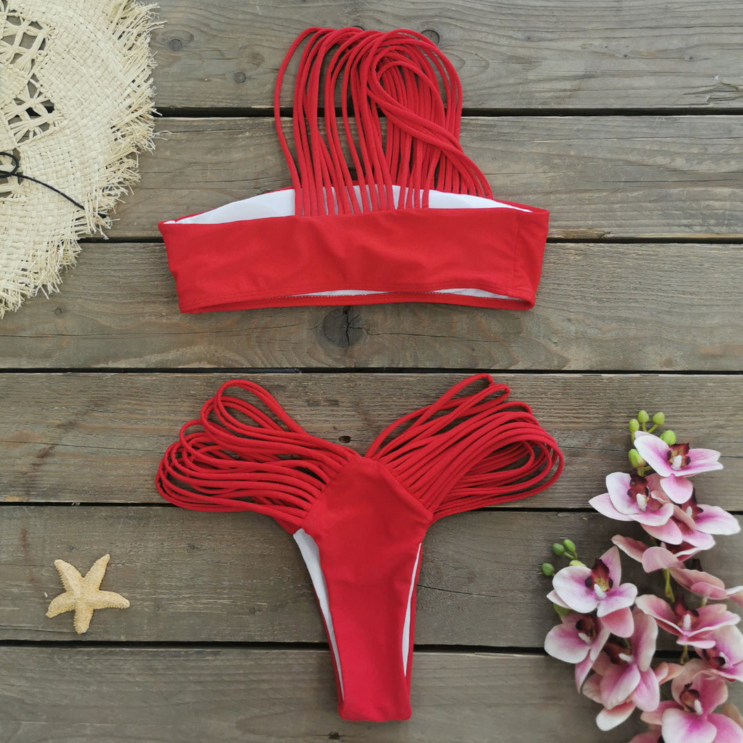 Dame fashionabel bikini-sæt med unikke stropdetaljer Stilla