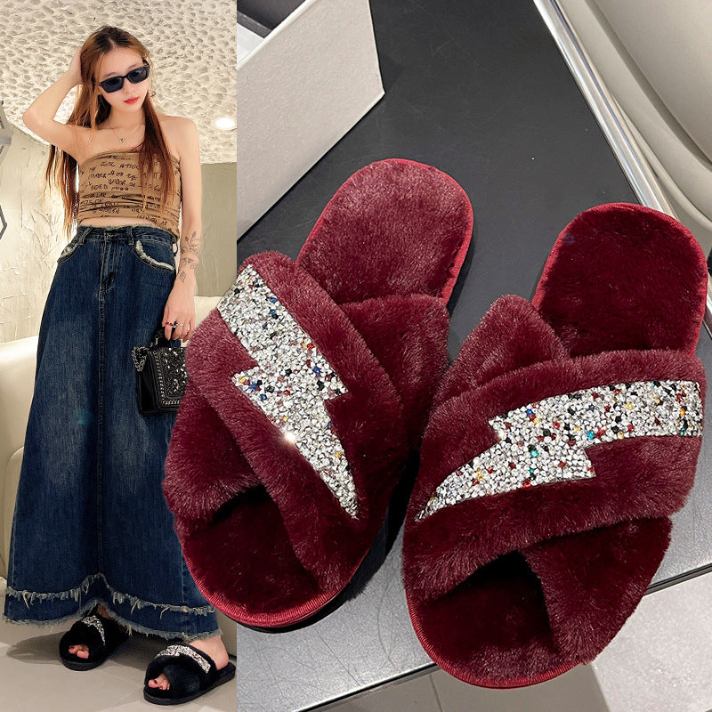 Dame fluffy slippers med glitrende dekorativt element og komfortabel sål Stilla