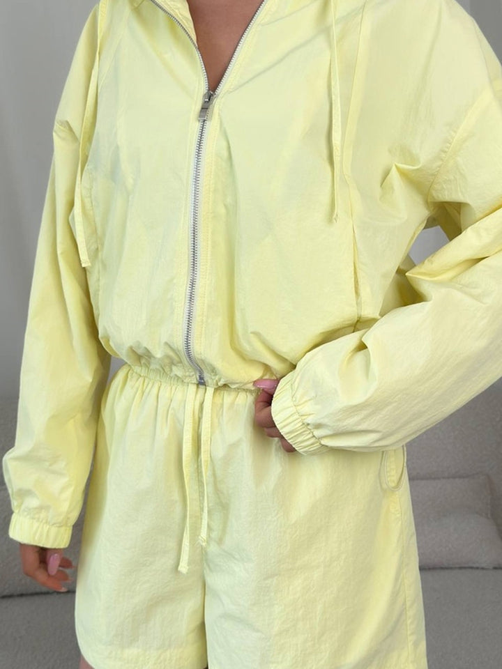 Kvinders letvægts sommerjakke og shorts sæt med hætte og lynlås Skovae