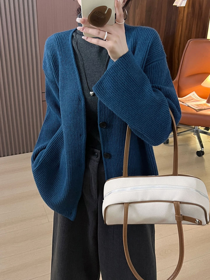 Damernes chunky strik cardigan med lange ærmer og en afslappet pasform Stilla