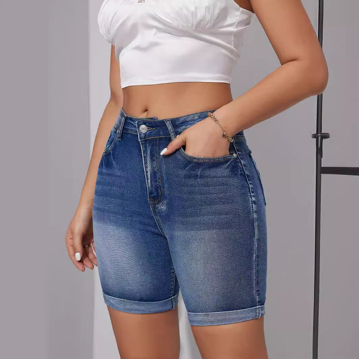 Dame mode jeansshorts med høj talje og moderigtige destroyed-detaljer Stilla