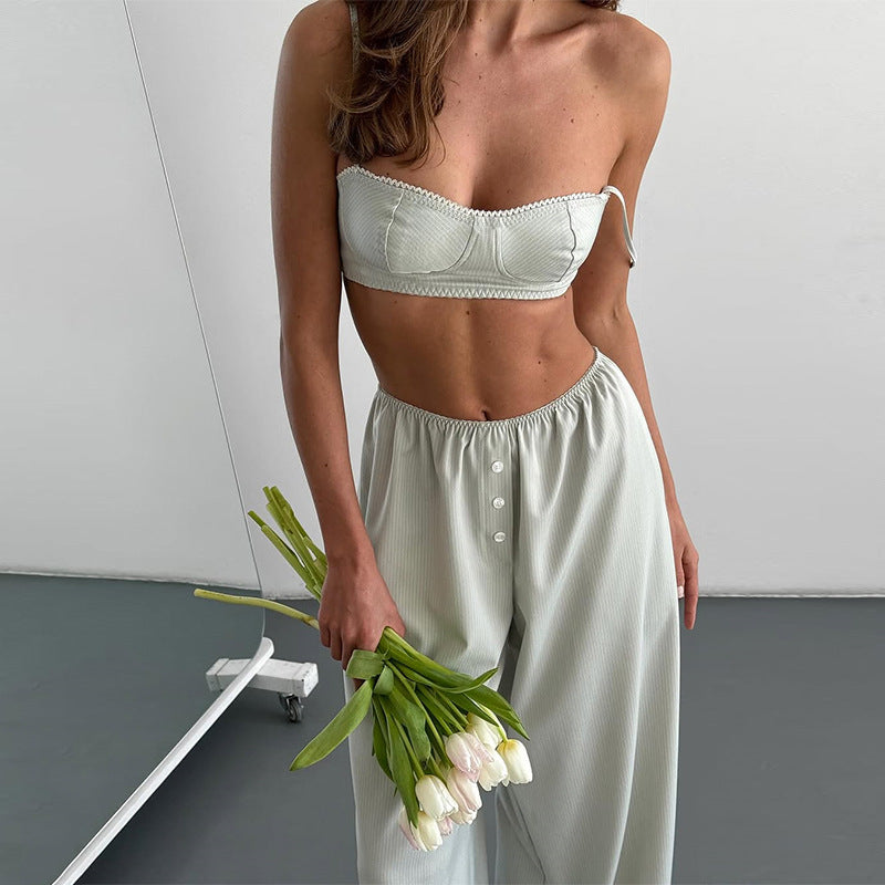 Dame to-delt sæt lavet af let, åndbart stof med elegant bustier-top og brede bukser Stilla