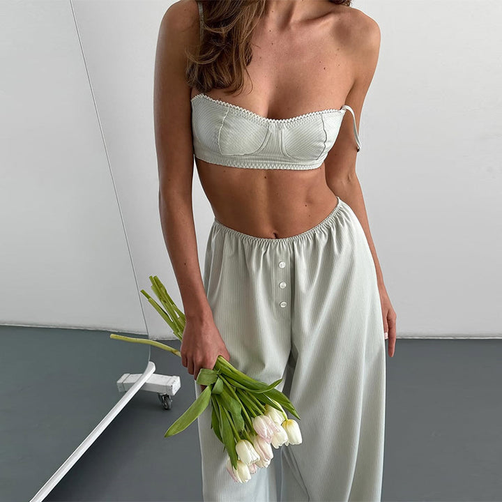 Dame to-delt sæt lavet af let, åndbart stof med elegant bustier-top og brede bukser Stilla